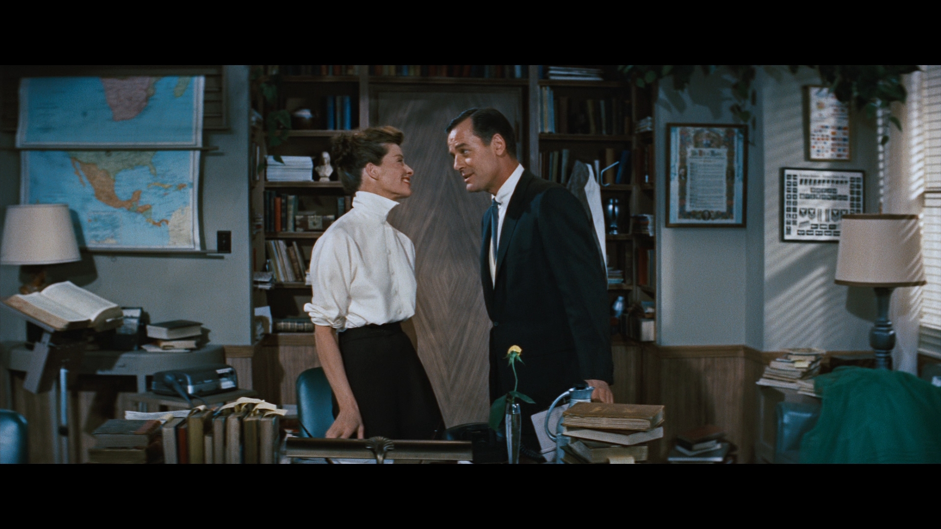 4K UHD & Bluray Reviews Desk Set Bluray Review